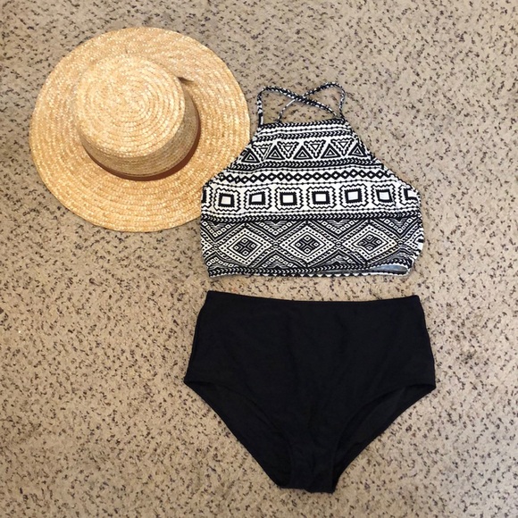 Cupshe Other - Aztec swimsuit 🖤